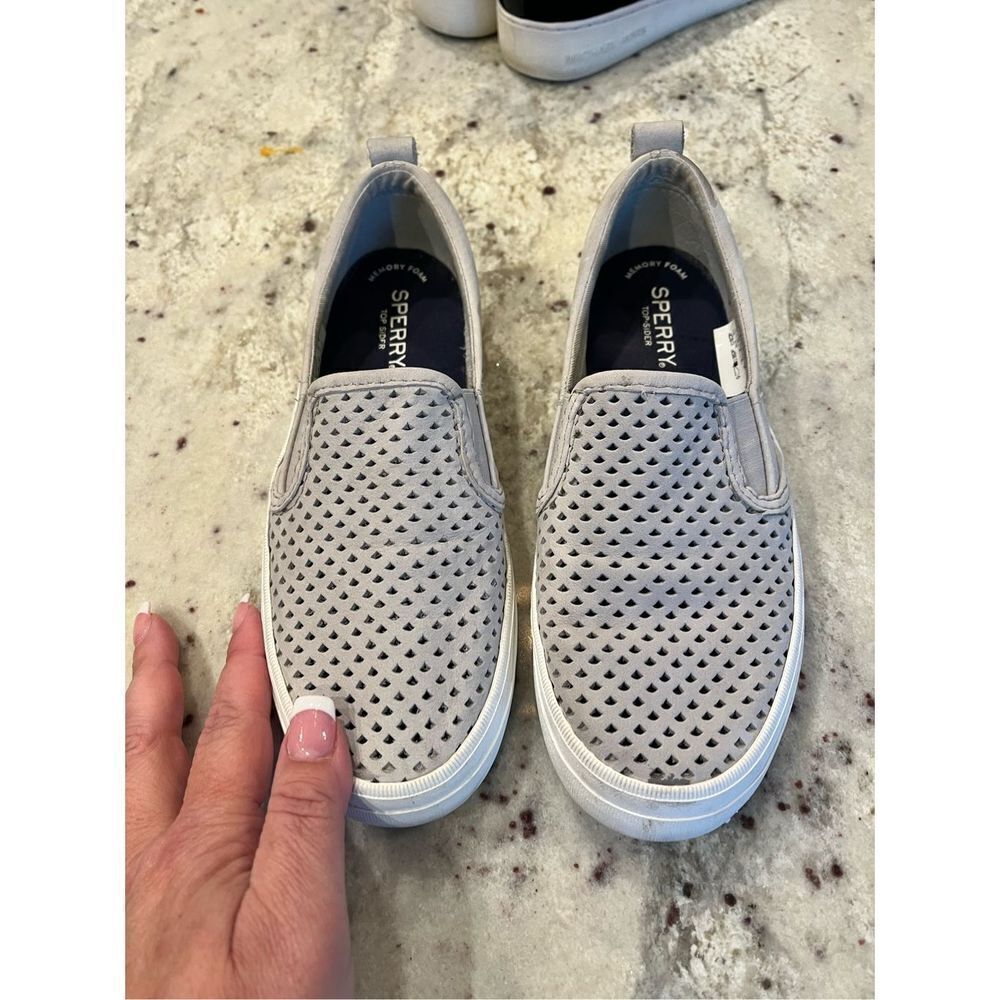 Sperry Top-Sider Gray Suede Perforated Sneakers sz 6 EUC